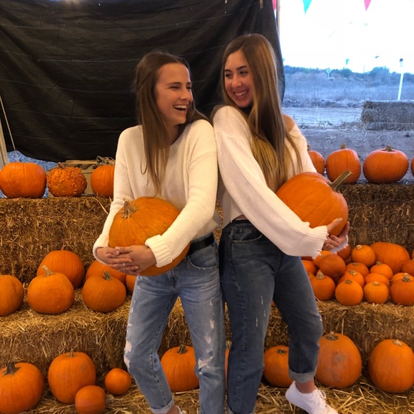 Meet your Posher, Carly - Picture 1 of 1